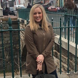 Meet your Posher, Natalie